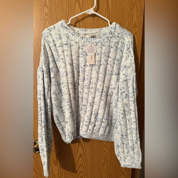 Francesca’s Kelsey Soft Dot Pattern Pullover Sweater - Picture 2 of 6